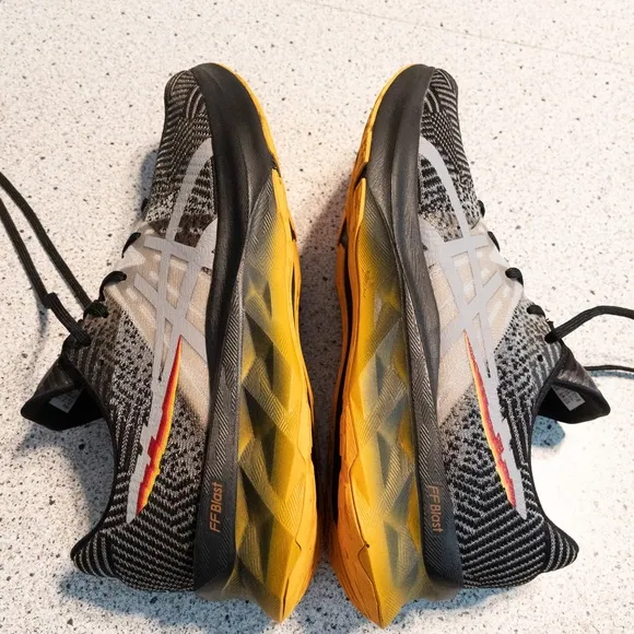 🔥MENS NOVA BLAST ASICS🔥