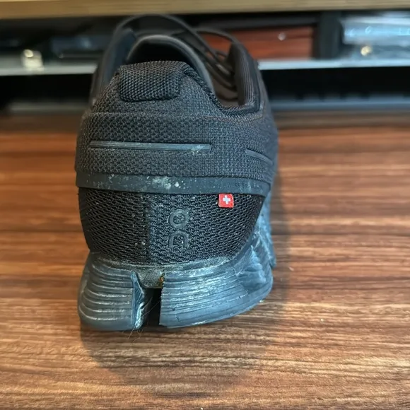 Men’s On Cloud Outdoor Running Shoes - Black - 9.5M