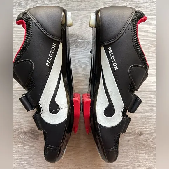 Men’s Peloton Red and Black Cycling Shoes Size 41