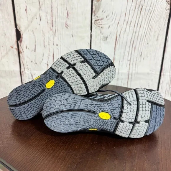 MERRELL Bare Access Arc 3 Women’s Zero Drop Running Shoes in Size 6 black silver