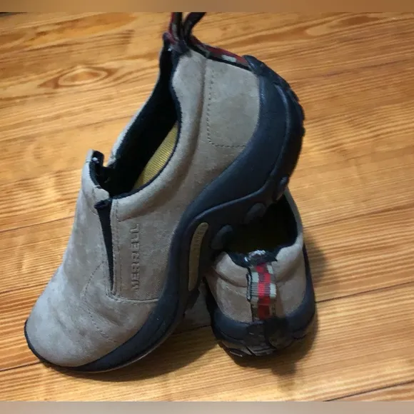 Merrell Jungle Moc Classic Taupe Performance Women’s shoes gray. Size 8