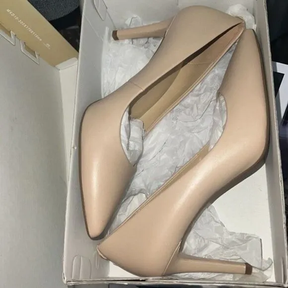 Michael Kors Angie Pumps – Size 9.5 – Oyster – New in Box