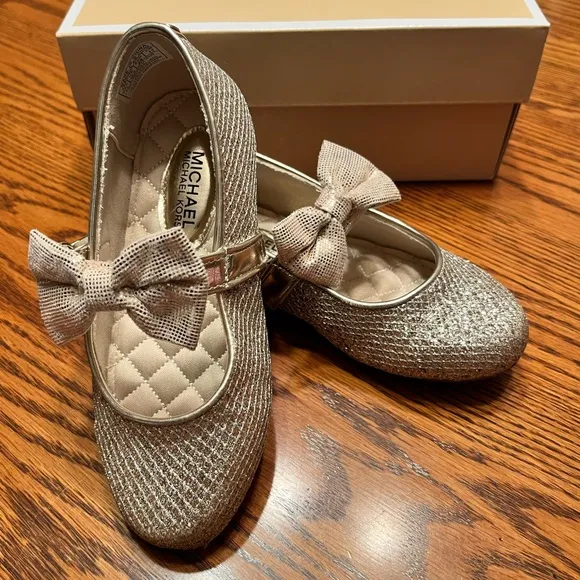 Michael Kors Harin Flat Glittery Gold Kids Shoes with Bow Size 11