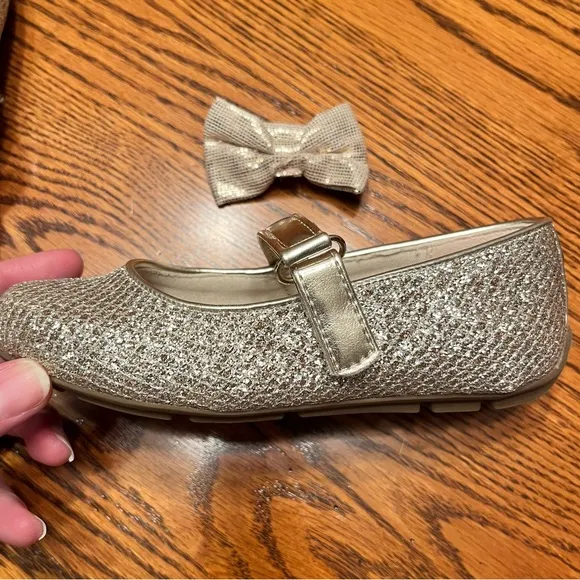 Michael Kors Harin Flat Glittery Gold Kids Shoes with Bow Size 11