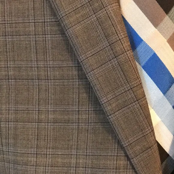 Michael Strahan Gray Suit