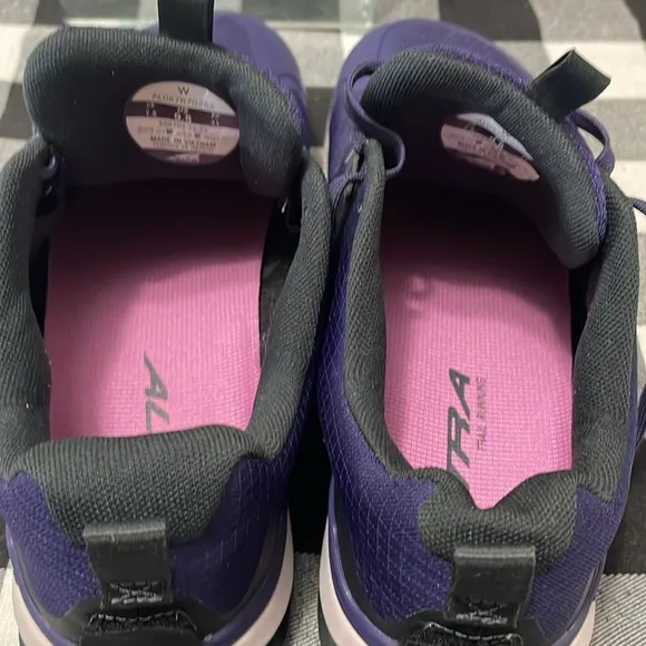 MINT! Altra Women's Lone Peak 7 Trail Running Shoe Size 9.5 AL0A7R7G DarkPurple