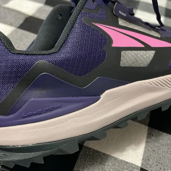 MINT! Altra Women's Lone Peak 7 Trail Running Shoe Size 9.5 AL0A7R7G DarkPurple