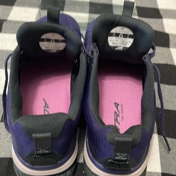 MINT! Altra Women's Lone Peak 7 Trail Running Shoe Size 9.5 AL0A7R7G DarkPurple