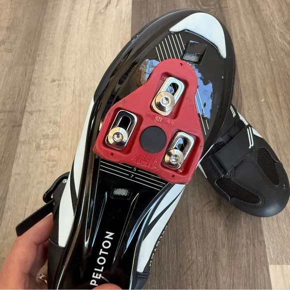 MINT Peloton Cycling Shoes - Size 40 Women’s US Size 9 Men's 7 Black Red