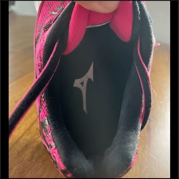 Mizuno Wave Creation 16 Running Shoes Sneakers Tennis Shoes Athletic pink Sz 8