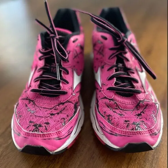 Mizuno Wave Creation 16 Running Shoes Sneakers Tennis Shoes Athletic pink Sz 8