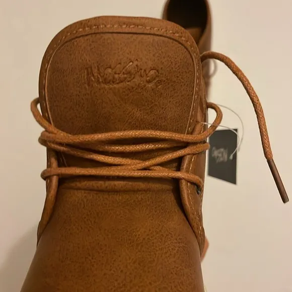 MOSSIMO brown shoes, size 2. All man made material. Unisex, lace up, rubber sole