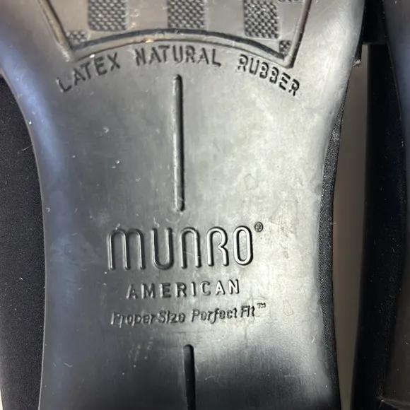 Munro American Cindi Black Stretch Fabric Stacked Heel Shoes