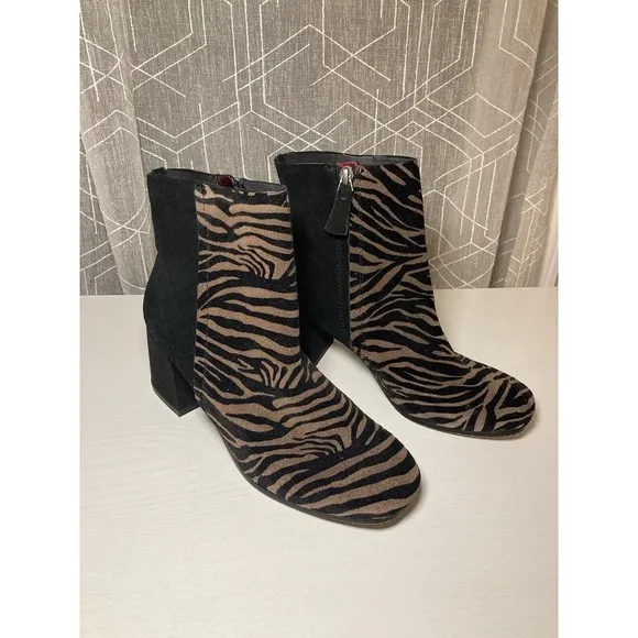Naked Feet Womens Shoes Animal Print Strata Moto Inspires Bootie Size 6.5M