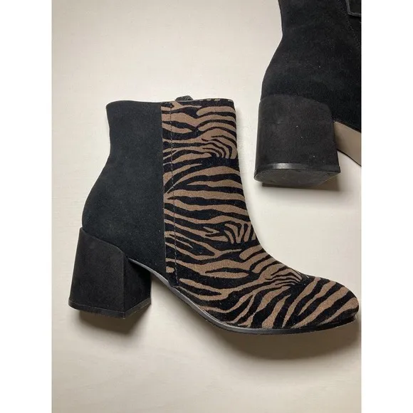Naked Feet Womens Shoes Animal Print Strata Moto Inspires Bootie Size 6.5M