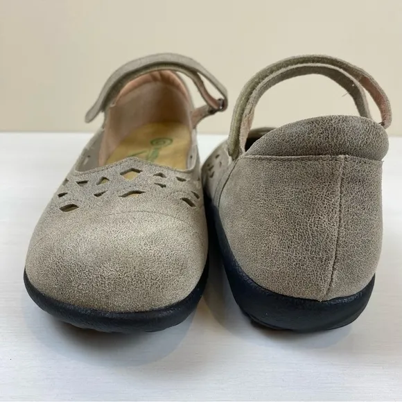 Naot Agathis Leather Mary Jane Shoes Size 11 Speckled Beige Round Toe Laser Cuts