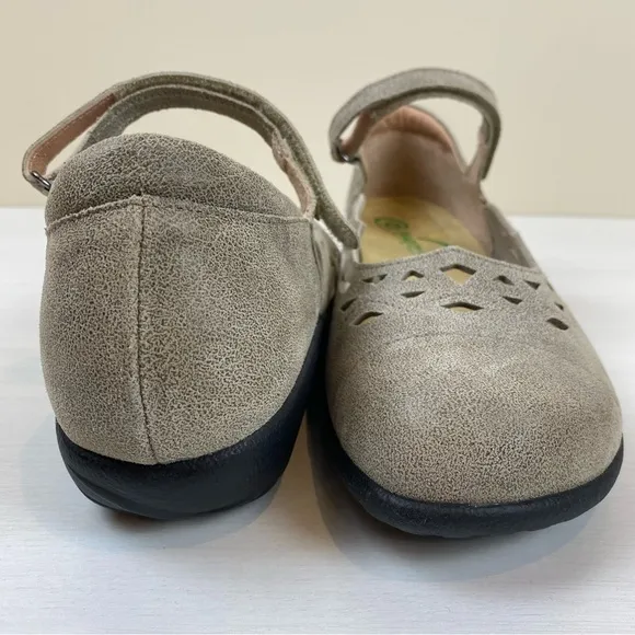Naot Agathis Leather Mary Jane Shoes Size 11 Speckled Beige Round Toe Laser Cuts