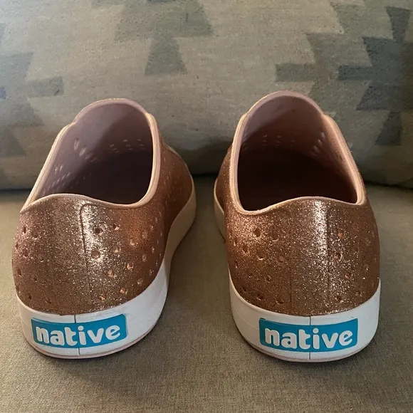 Native Jefferson bling rose gold/white shell Men/Women Vegan shoes 11/12