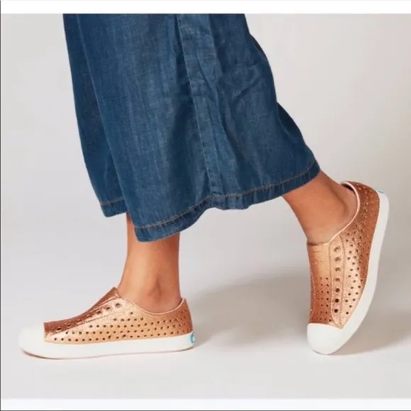 Native Jefferson bling rose gold/white shell Men/Women Vegan shoes 11/12