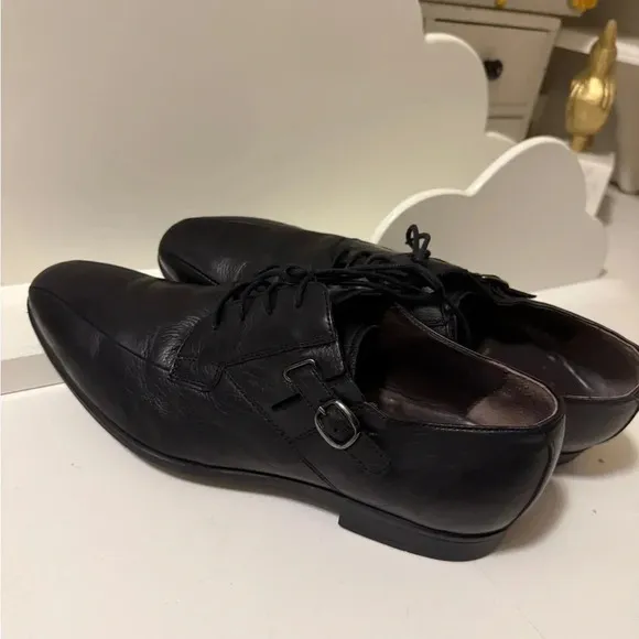 Nero Giardini Italian shoes.In great condition,attractive for chic guys