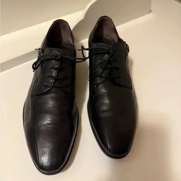 Nero Giardini Italian shoes.In great condition,attractive for chic guys