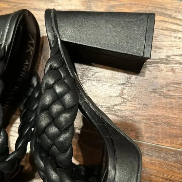 NEW! Anne Klein Black Aiden Bubble Braid Heel - Size 5.5