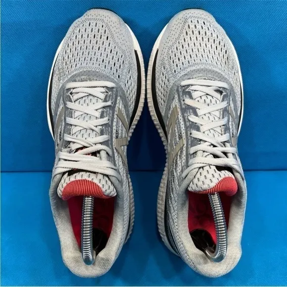 New Balance 860 V9 Women's Running Shoe Size 9.5
