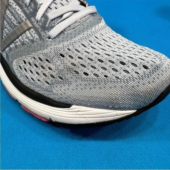 New Balance 860 V9 Women's Running Shoe Size 9.5