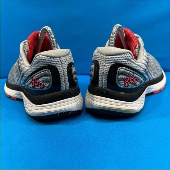 New Balance 860 V9 Women's Running Shoe Size 9.5