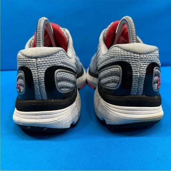 New Balance 860 V9 Women's Running Shoe Size 9.5