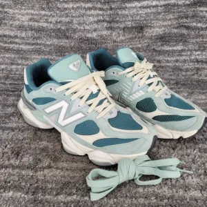 New Balance 9060 Teal White Lifestyle Running Shoes Sneakers Mens Sz 11