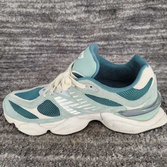 New Balance 9060 Teal White Lifestyle Running Shoes Sneakers Mens Sz 11