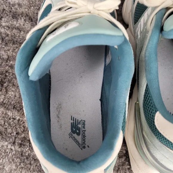 New Balance 9060 Teal White Lifestyle Running Shoes Sneakers Mens Sz 11