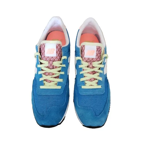 New Balance Classic Athletic Women’s Running Shoes Size 8.5 Blue Suede CW620CBI