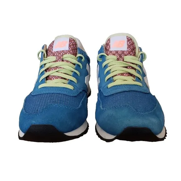 New Balance Classic Athletic Women’s Running Shoes Size 8.5 Blue Suede CW620CBI