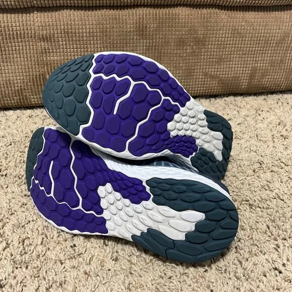 New Balance Fresh Foam 1080v11 Running Shoes Size 8.5 Mens Gray/Purple Lightweig