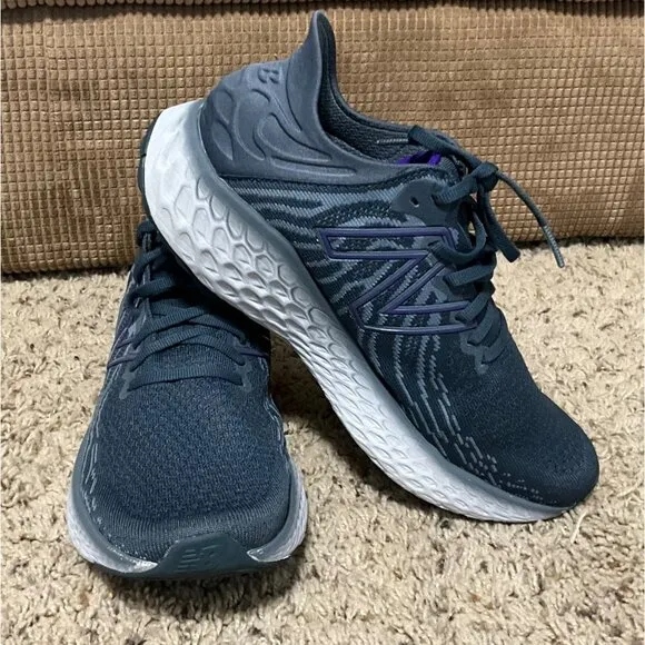 New Balance Fresh Foam 1080v11 Running Shoes Size 8.5 Mens Gray/Purple Lightweig