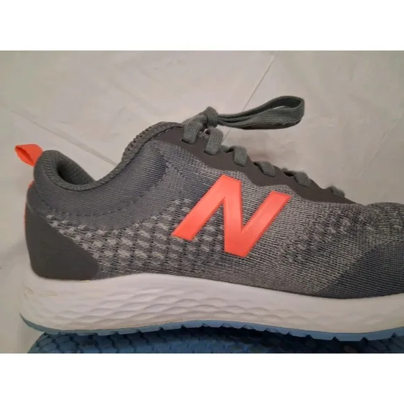 NEW BALANCE Girls Size 6 US EU 38.5 Grey Coral Running Athletic Shoes Sneakers