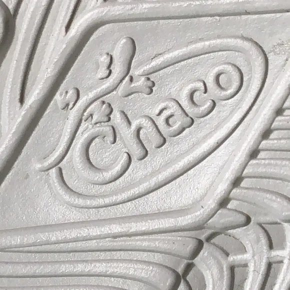 New CHACOS Women Size 9 or 10.5 Summer Melon Chillos Sneakers Casual Lightweight
