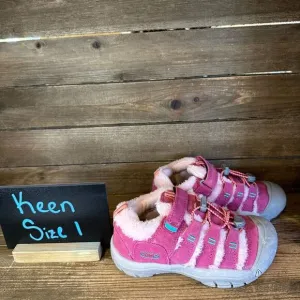 New‎ Childrens Keen Newport Pink Suede Fur Trimmed Outdoor Shoes Size 1 Y