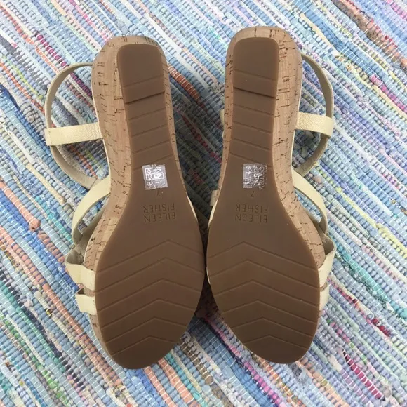 *NEW Eileen Fisher Array Core Sandals, Bone Matte