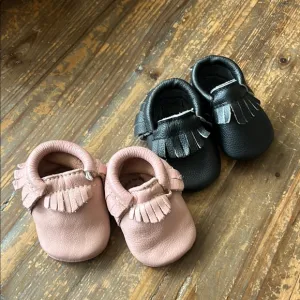 New Freshly picked baby shoes