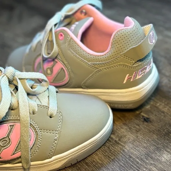 NEW Heelys Voyager Shoes HE100715 Gray and Pink Size Youth 4