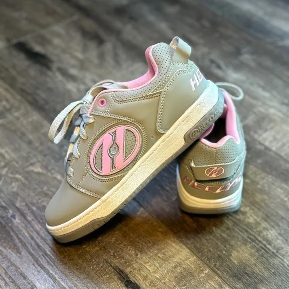NEW Heelys Voyager Shoes HE100715 Gray and Pink Size Youth 4