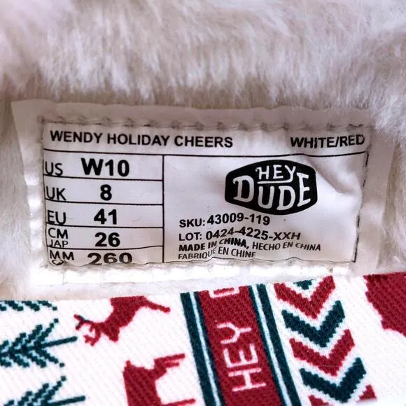 NEW HEY DUDE WENDY HOLIDAY CHEERS SLIP ON FUZZY SHOES WHITE RED‎ WOMENS 10