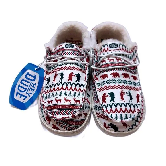 NEW HEY DUDE WENDY HOLIDAY CHEERS SLIP ON FUZZY SHOES WHITE RED‎ WOMENS 10