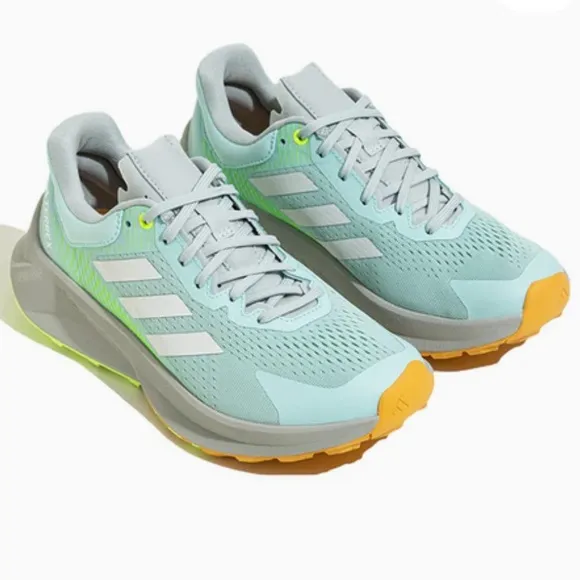 NEW IN BOX ADIDAS Terrex Soulstride Flow, Size 7