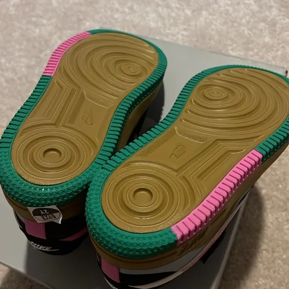 New in Box Nike Force 1 Low EasyOn LV8 2 (PS) Size 2
