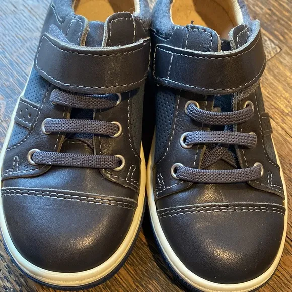 NEW Jacadi shoes size 27, 10, 10.5