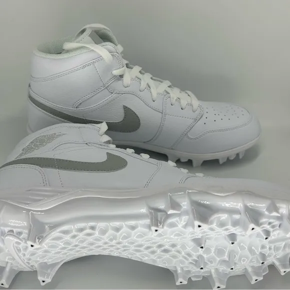 New Jordan 1 Mid TD Size 10 Us Men’s Football Cleats WHITE/GREY Style FJ6805-101